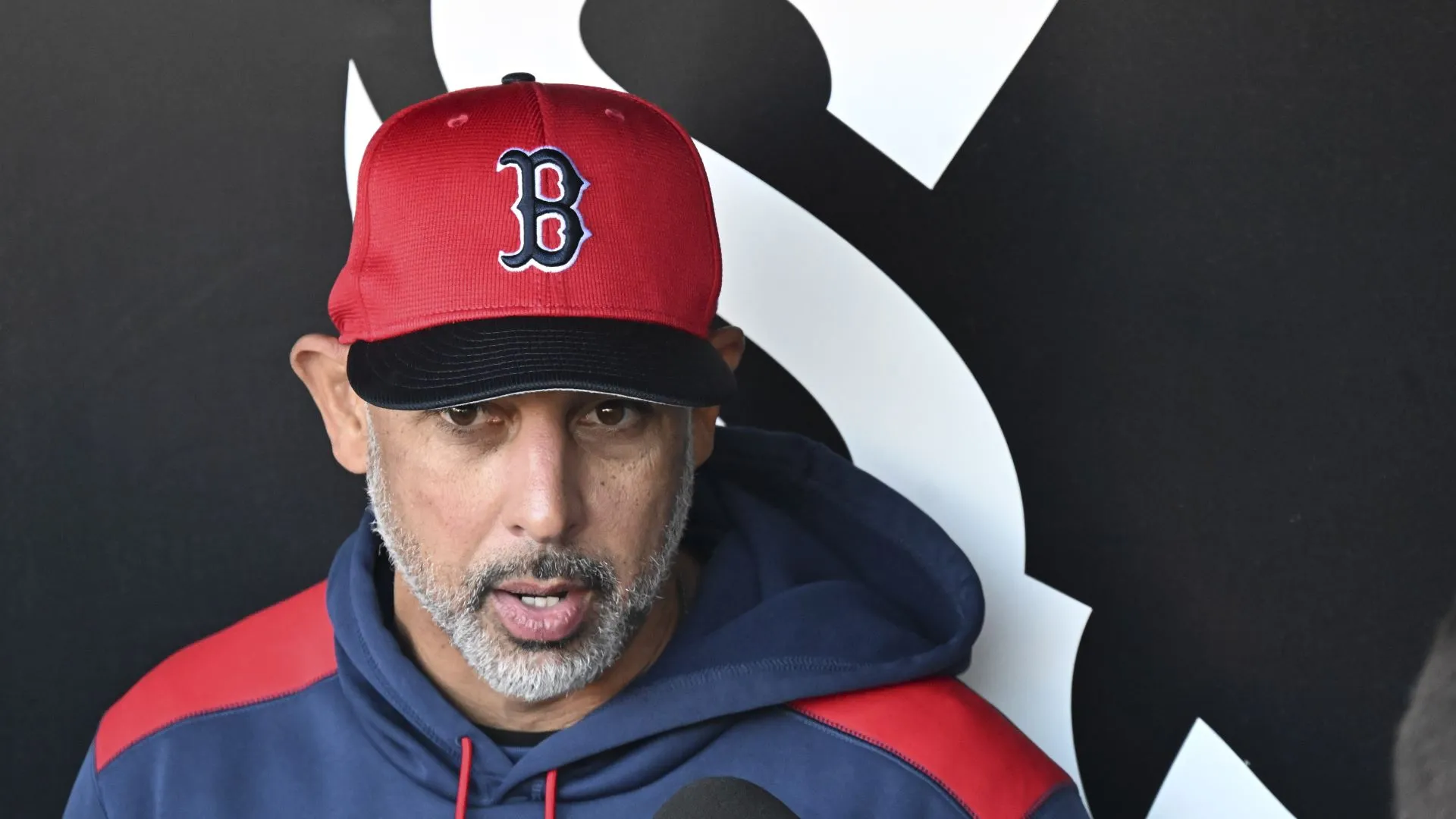 Alex Cora Menanggapi Rencana Base Pertama Red Sox Setelah Pernyataan Rafael Devers