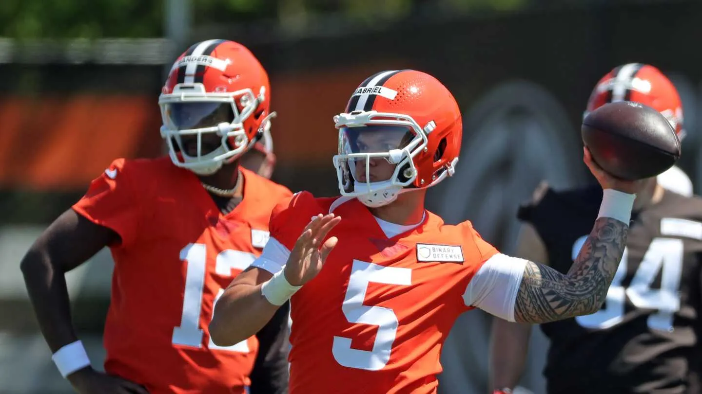 Kevin Stefanski: Jangan simpulkan apapun dari siapa yang mengambil repetisi QB pertama saat latihan