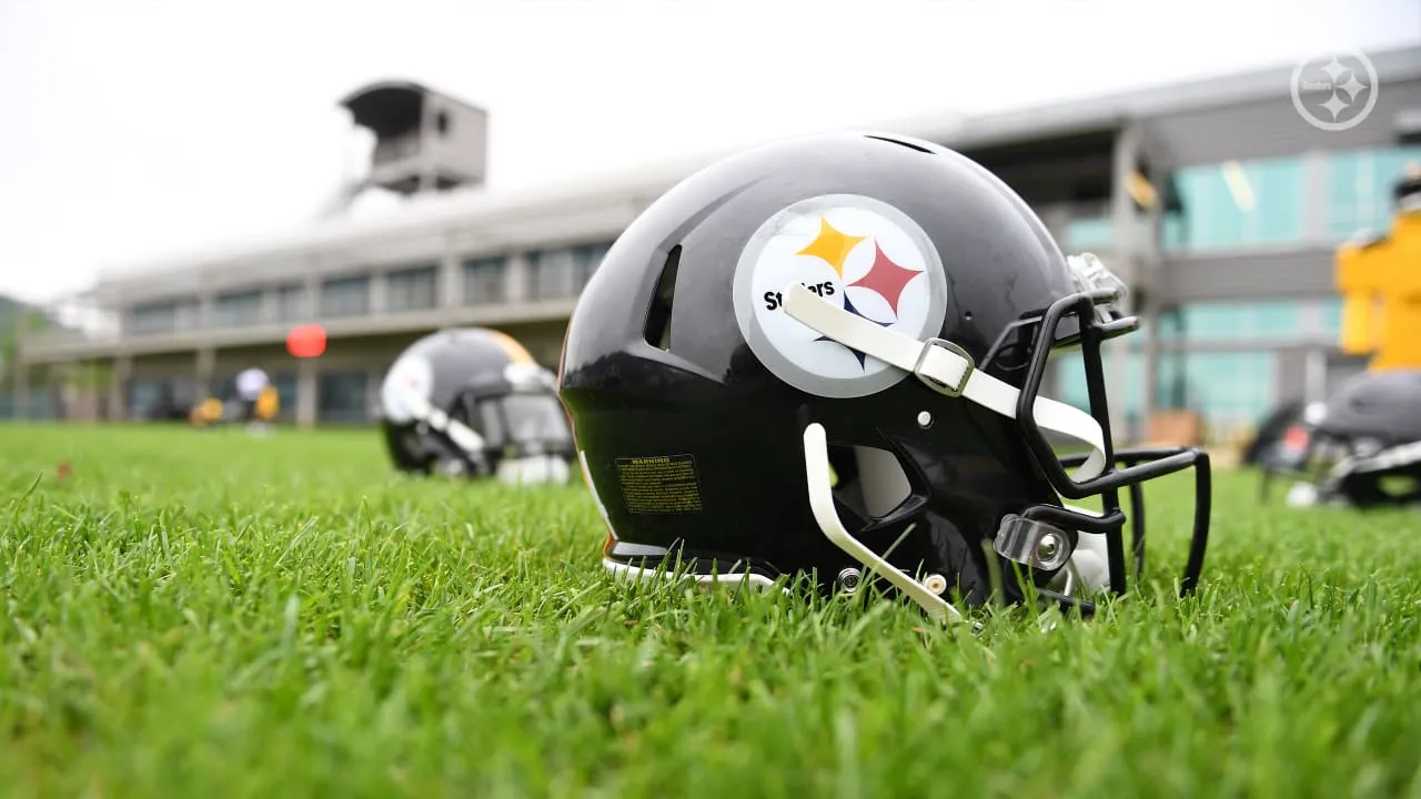 Berikut adalah beberapa opsi terjemahan untuk judul "Roster set for 2025 rookie minicamp" ke dalam Bahasa Indonesia, dengan sedikit perbedaan penekanan: * **Daftar Pemain Telah Ditetapkan untuk Minicamp Pemain Baru 2025** (Paling literal dan jelas) * **Roster Minicamp Pemain Baru 2025 Sudah Final** (Menekankan bahwa daftar sudah selesai) * **Minicamp Pemain Baru 2025: Roster Sudah Siap** (Lebih ringkas dan modern) * **Susunan Pemain untuk Minicamp Pemain Baru 2025 Telah Diumumkan** (Menekankan pengumuman daftar pemain) Pilihan terbaik tergantung pada konteks dan gaya yang Anda inginkan.